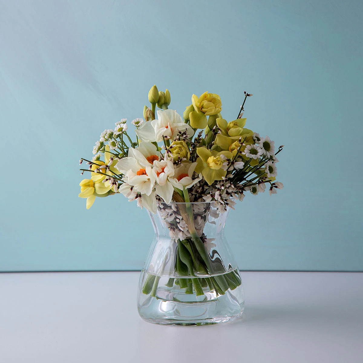 Florabundance Settle Small Vase 3 Florabundance Settle Small Vase - Image 3